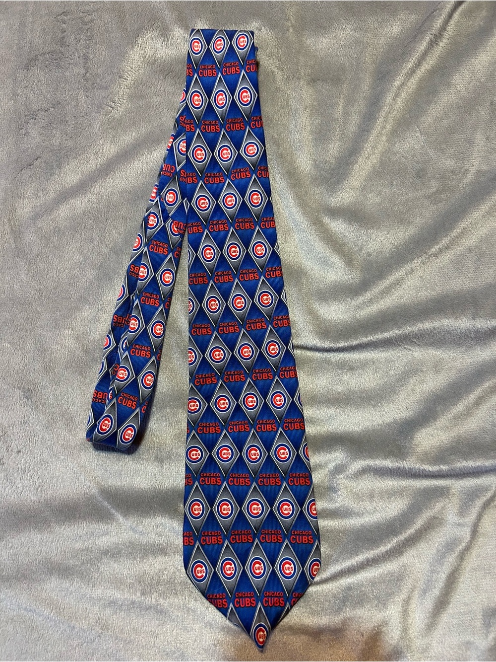 100% silk Chicago Cubs men’s Tie baseball